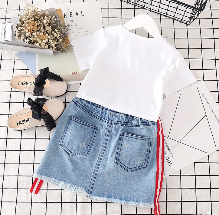 Conjunto de Camiseta y Falda Vaquera para Niña | Blanco | Tallas 100-140 cm | Ropa Moderna y Versátil para Diario | TiendasFR - Imagen 8