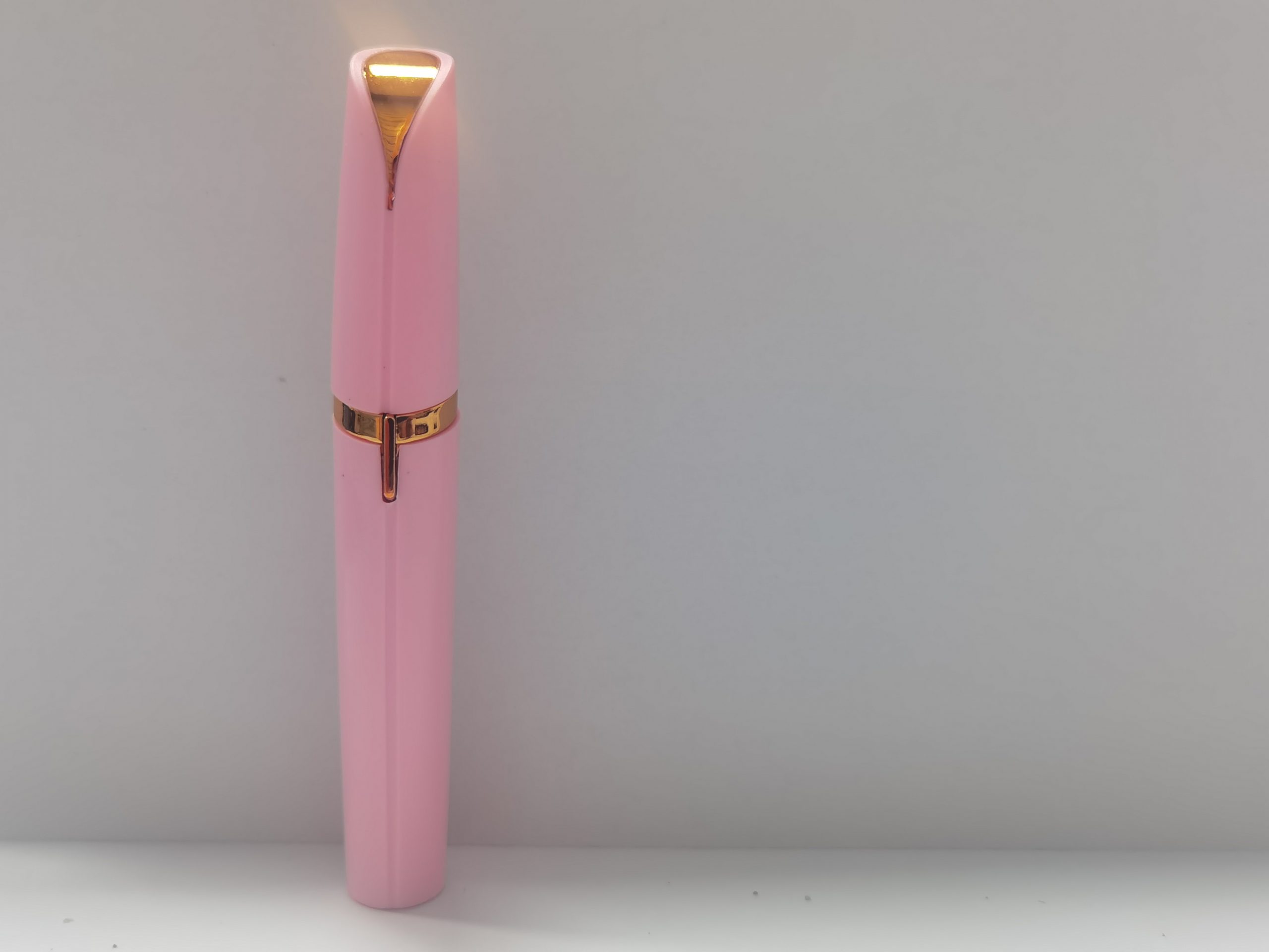 Mini Recortador de Cejas Eléctrico | Depilador con Luz LED | Portátil y Sin Dolor | Recargable por USB | TiendasFR - Imagen 8