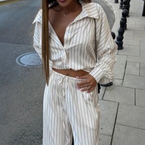 Conjunto de Camisa Cardigan a Rayas y Pantalón Ancho | Dos Piezas Elegante | Entretiempo